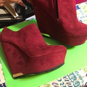 Maroon Heal Booties